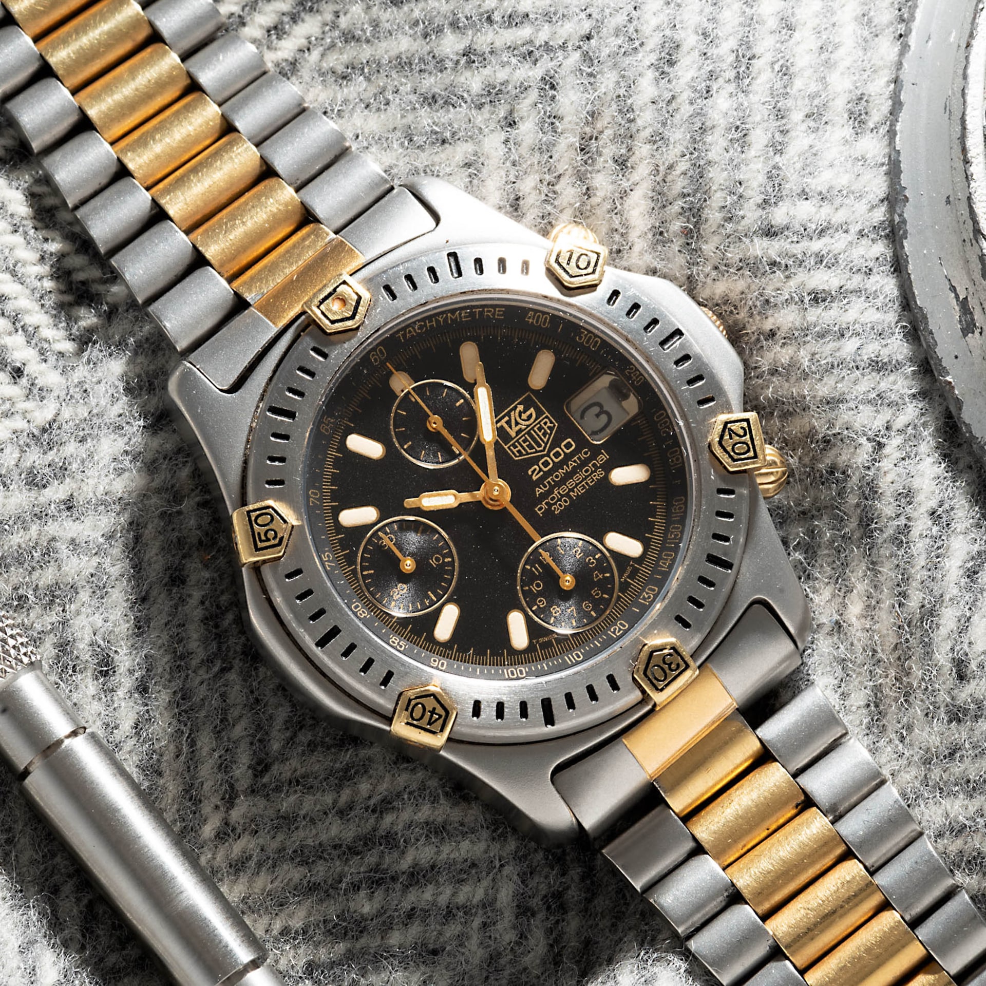 Pre-Owned TAG Heuer TAG Heuer Professional 2000 Chronograph